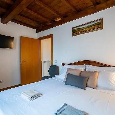 New With Private Parking, 5 Min To The Lake, Wifi Appartamento