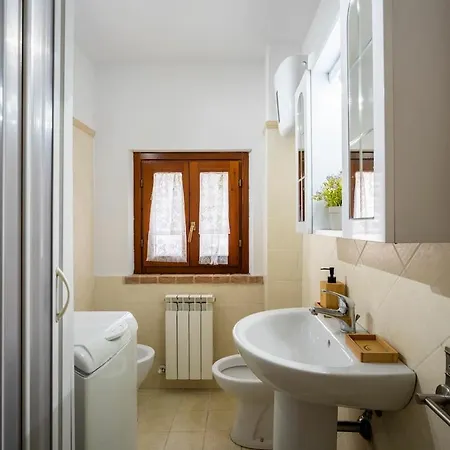 New With Private Parking, 5 Min To The Lake, Wifi Apartment *