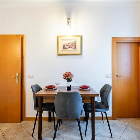 New With Private Parking, 5 Min To The Lake, Wifi *