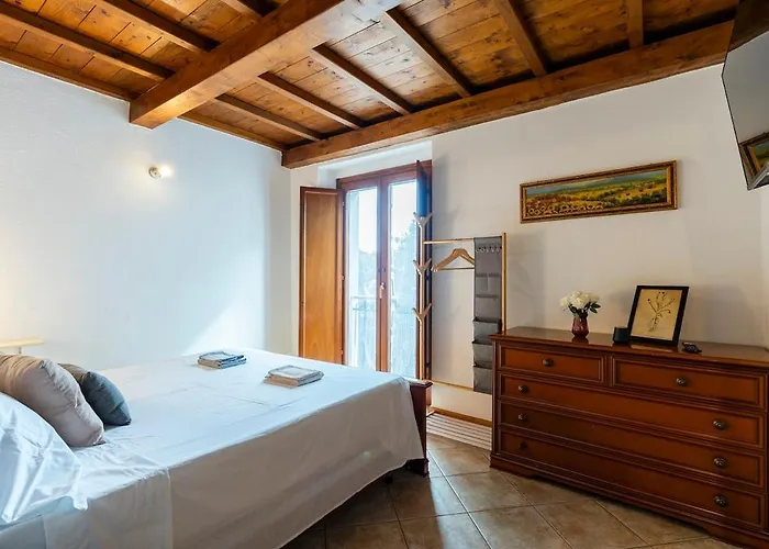 New With Private Parking, 5 Min To The Lake, Wifi